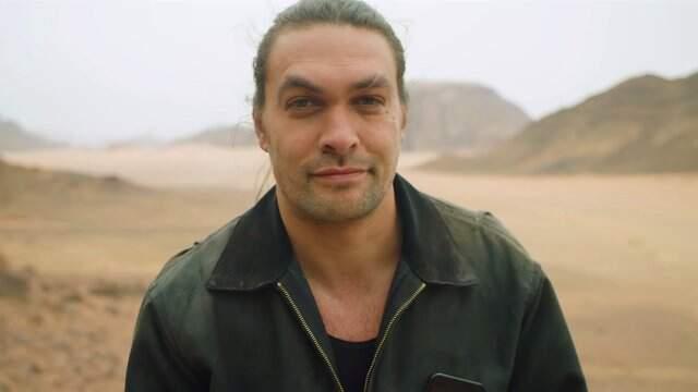 Güzel Oyuncu Jason Momoa, Çevreyi Korumak İçin 7 Yıl Ortadan Sonra Sakallarını Kesti