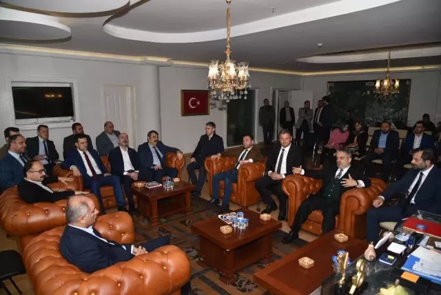 AK Parti Heyeti Cumhur İttifakı'nın Belediye Başkanlarını Ziyaret Etti