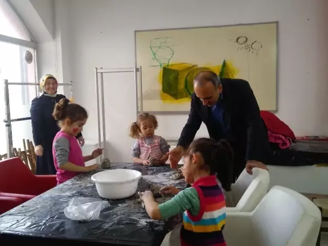 Arnavutköy Kadın Kültür ve Sanat Merkezi'nde 23 Nisan Etkinliği Arnavutköy Kadın Kültür ve Sanat Merkezi'nde 23 Nisan Etkinliği