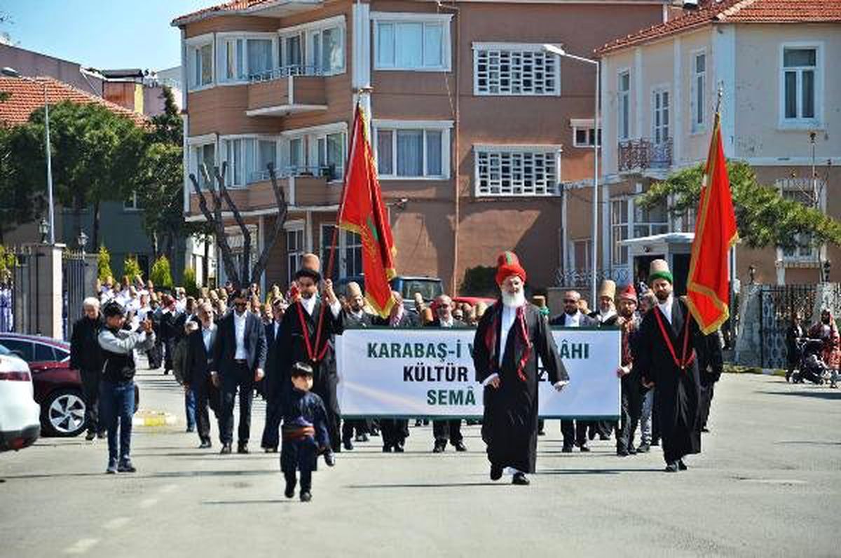 Çanakkale'de 'Cepheye Sema Mevlevi Alayı Yürüyüşü