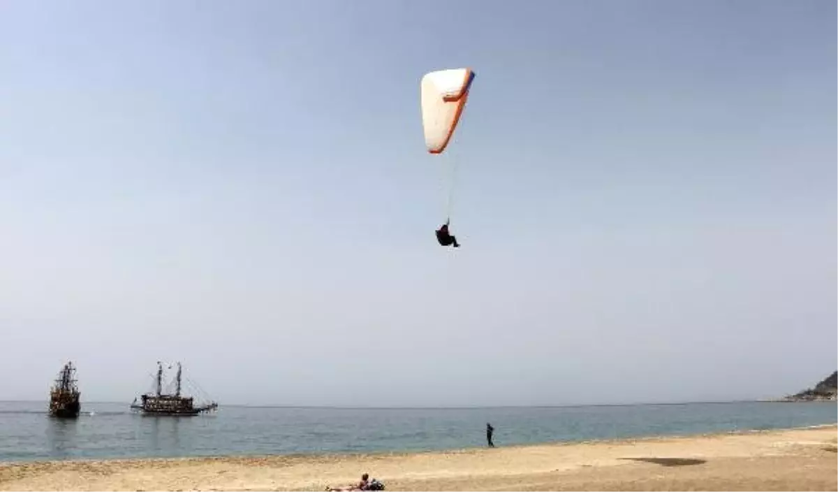 Lösemi Hastası Çınar İçin Temsili Bulut Topladılar - Haber