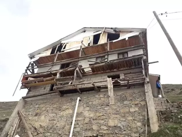 Rize�de Yiyecek Bulamayan Ayılar Köy Evlerine Zarar Verdi Haberler