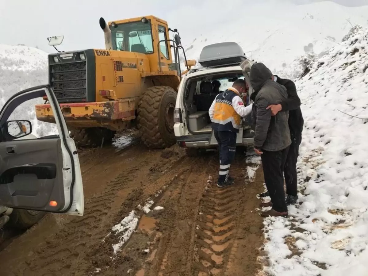 Sason'da Kar ve Heyelan Nedeniyle Hastaya 7 Saatte Ulaşılabildi