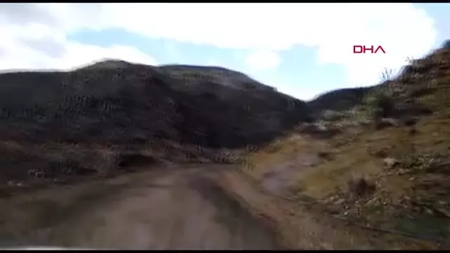 Adıyaman Dağ Eteğindeki Dev Kayalar, Sürücüleri Korkutuyor