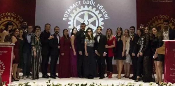 İş, Sanat, Moda, Medya ve Spor Dünyasının Yıldızları 13. Rotaract Ödülleri ile Taçlandı İş, Sanat, Moda, Medya ve Spor Dünyasının Yıldızları 13. Rotaract Ödülleri ile Taçlandı