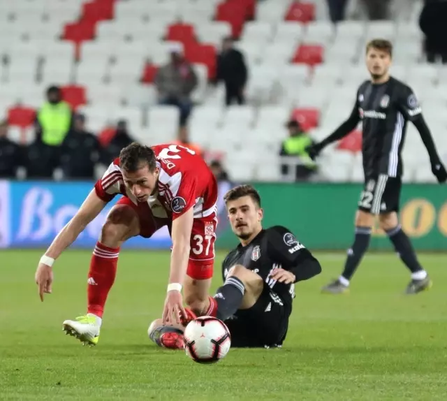 Spor Toto Süper Lig: Dg Sivasspor: 1 - Beşiktaş: 2 (Maç Sonucu) Spor Toto Süper Lig: Dg Sivasspor: 1 - Beşiktaş: 2 (Maç Sonucu)