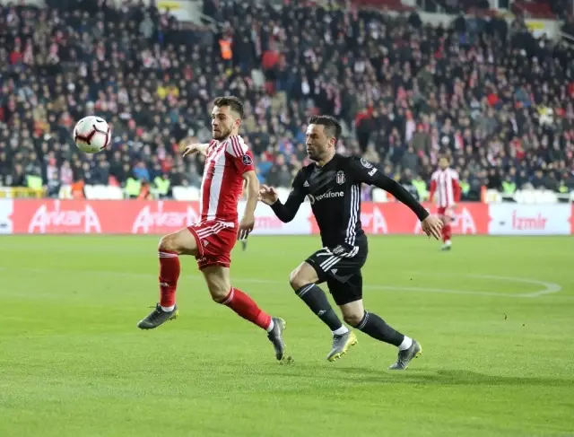Spor Toto Süper Lig: Dg Sivasspor: 1 - Beşiktaş: 2 (Maç Sonucu) Spor Toto Süper Lig: Dg Sivasspor: 1 - Beşiktaş: 2 (Maç Sonucu)