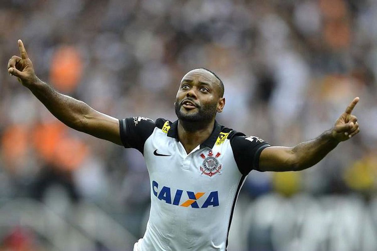 Vagner Love Attı, Corinthians Şampiyon Oldu