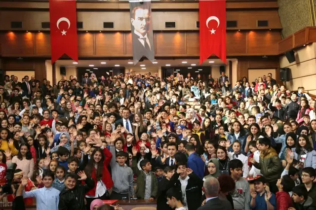 23 Nisan Ulusal Egemenlik ve Çocuk Bayramı 23 Nisan Ulusal Egemenlik ve Çocuk Bayramı