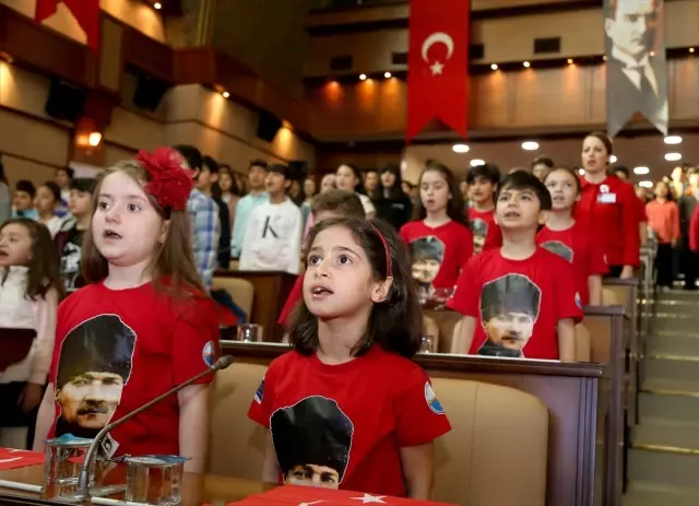 23 Nisan Ulusal Egemenlik ve Çocuk Bayramı 23 Nisan Ulusal Egemenlik ve Çocuk Bayramı