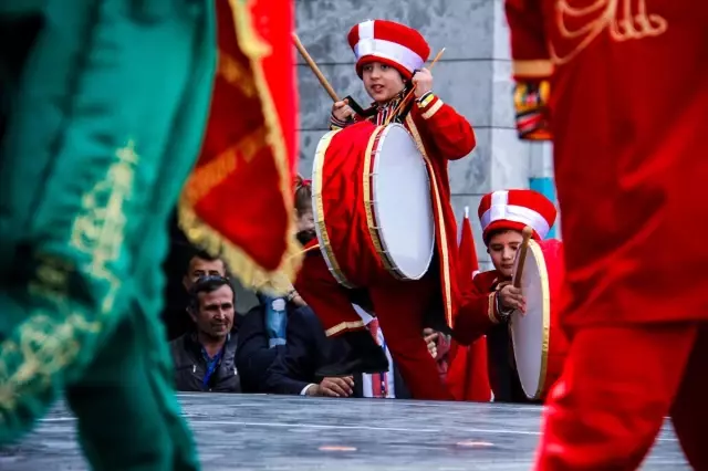 23 Nisan Ulusal Egemenlik ve Çocuk Bayramı Kutlanıyor 23 Nisan Ulusal Egemenlik ve Çocuk Bayramı Kutlanıyor