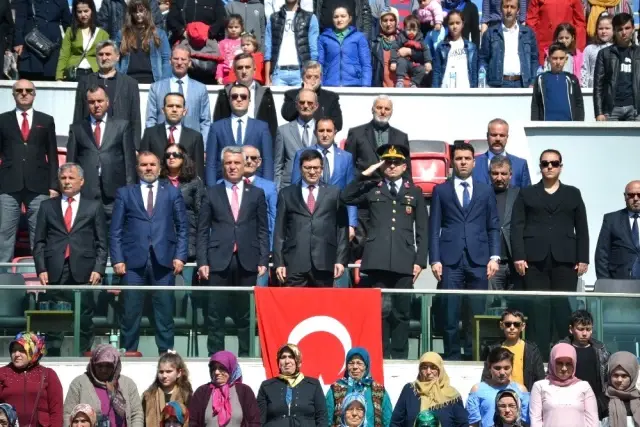Alaçam'da 23 Nisan Çeşitli Etkinliklerle Kutlandı