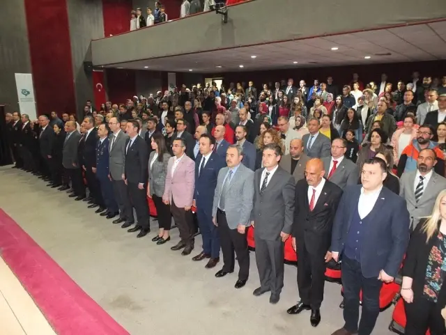 Bandırma'da 23 Nisan'a Günboyu Kutlama