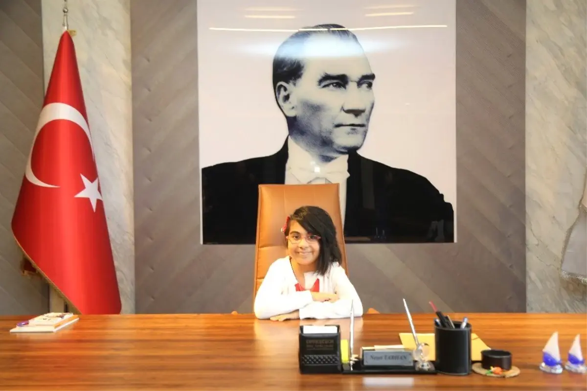 Başkan Tarhan'ın Koltuğuna Kader Oturdu