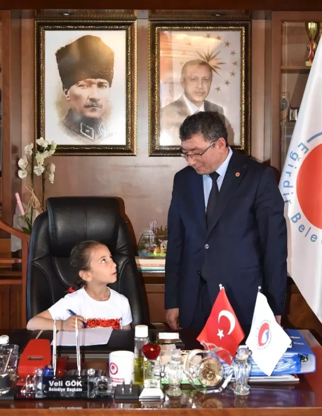 Çocuk Başkan Oyun Parkı ve Top İstedi