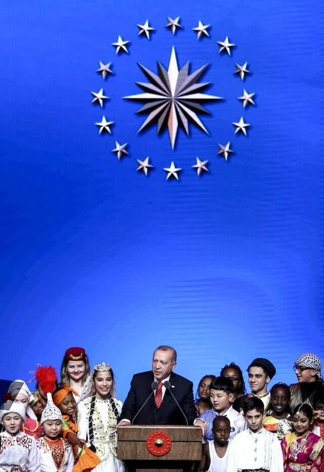 Cumhurbaşkanı Erdoğan'ın Çocuklarla Düeti Sosyal Medyaya Damga Vurdu