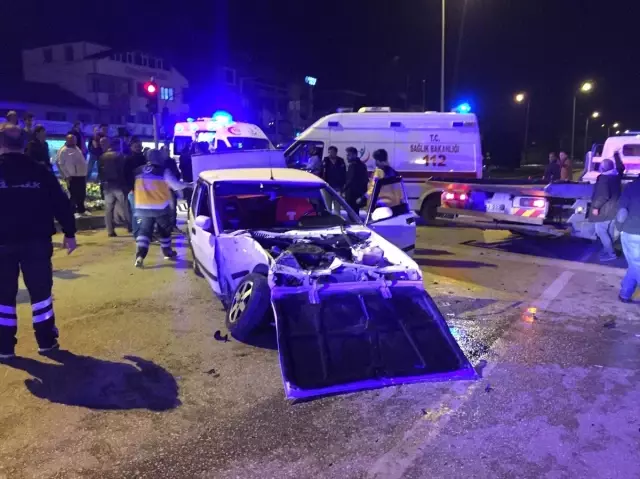 Düzce'de Trafik Kazası: 4 Yaralı