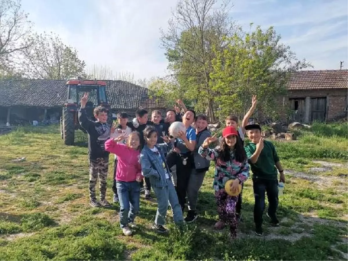 Festival İçin Gelen Yabancı Öğrencileri Evlerinde Ağırladılar