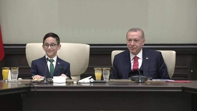 Minik Cumhurbaşkanı, 'Kabine Değişecek mi?' Sorusuna Erdoğan İle Aynı Yanıtı Verdi