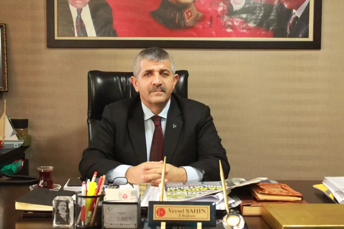 Şahin, Karşılarında Atatürk Vardı