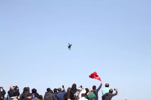 Solotürk Mersin'de Nefesleri Kesti Solotürk Mersin'de Nefesleri Kesti