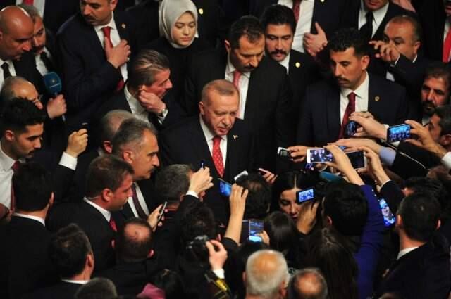 Son Dakika! Cumhurbaşkanı Erdoğan'dan, YSK'nın İstanbul Kararına İlk Tepki: Bekleyeceğiz