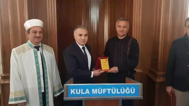 Yıkılıp Yeniden Yapılan Cami İbadete Açıldı Yıkılıp Yeniden Yapılan Cami İbadete Açıldı