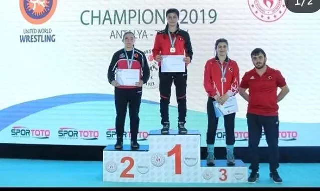 Ahıskalı Güreşçi Elvira Kamaloğlu, Birinci Oldu Ahıskalı Güreşçi Elvira Kamaloğlu, Birinci Oldu