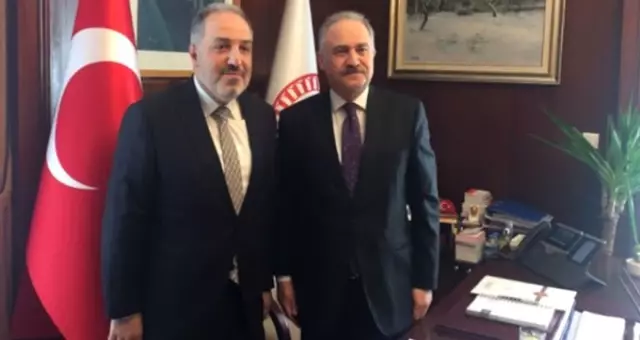AK Parti’li Mustafa Yeneroğlu’ndan Saldırıya Uğrayan CHP’li Levent Gök’e Geçmiş Olsun Ziyareti