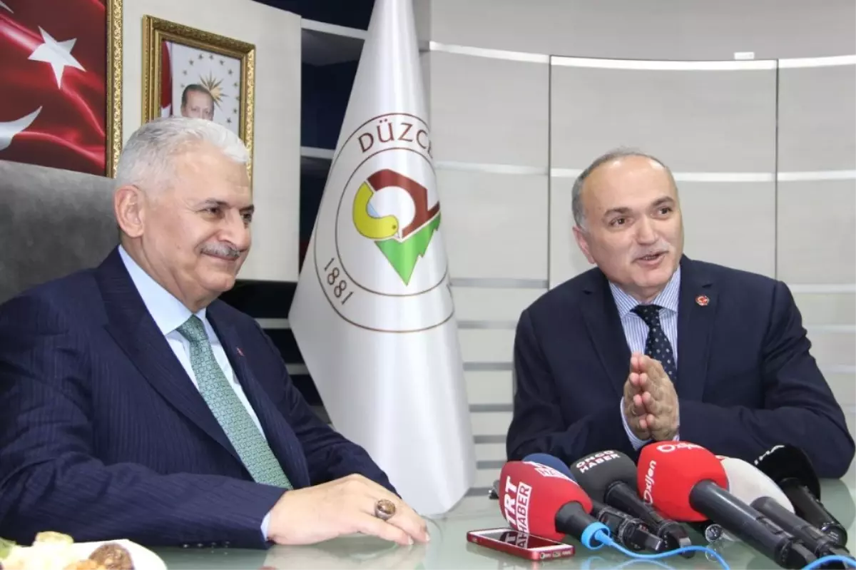 Binali Yıldırım, Başkan Özlü'yü Tebrik İçin Düzce'ye Geldi