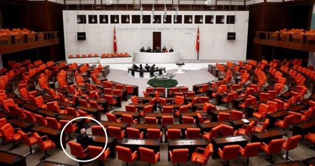 Bugün Toplanması Beklenen Meclis'e Sadece Bir Milletvekili Geldi