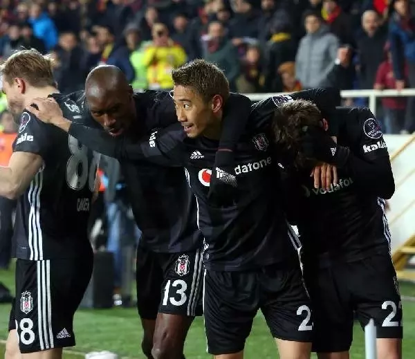 Burak Yılmaz, İki Takımı Geride Bıraktı Burak Yılmaz, İki Takımı Geride Bıraktı