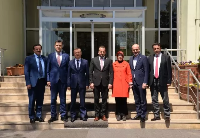 Esgin'den Bursa'ya Tematik Üniversiteler Teklifi Esgin'den Bursa'ya Tematik Üniversiteler Teklifi