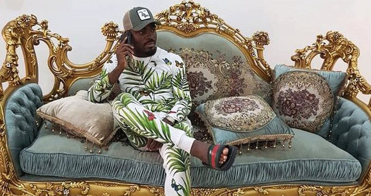 Emenike Paylaşımıyla Dikkat Çekti: Mal Sahibi