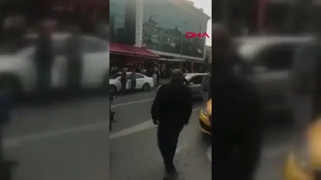Orhan Gencebay'ın Oğlu Gökhan Gencebay Bıçaklandı Orhan Gencebay'ın Oğlu Gökhan Gencebay Bıçaklandı