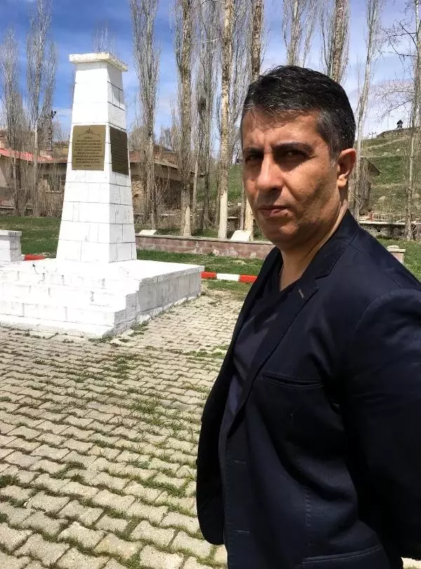 Tarihçi Eğilmez: Geçmişleri Soykırım ve Kanlı Sayfalarla Dolu