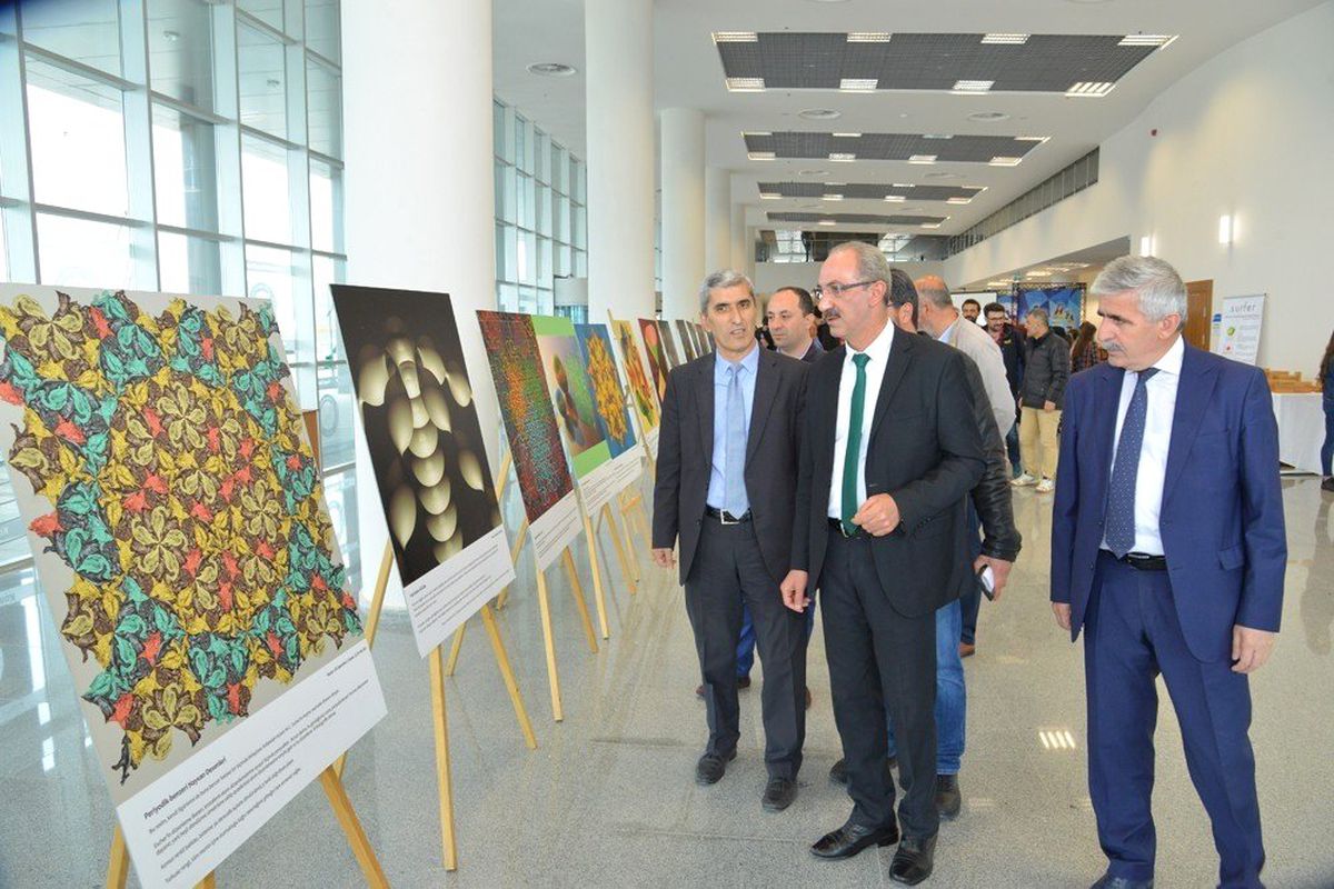 Kaeü'sinde 'Matematiğin Gözünden Imagınary' Sergisi Düzenlendi