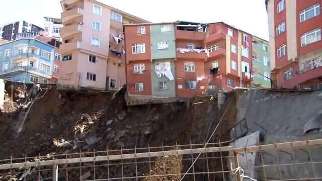 Son Dakika! İstanbul Kağıthane'de, Binanın Çökmesine Sebep Olan İstinat Duvarının Müteahhiti İçin Tutuklama Kararı Verildi