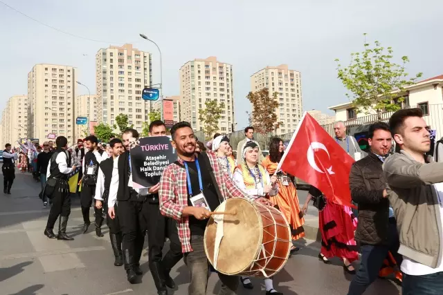 Ataşehir'de Dünya Dans Günü Şov Ataşehir'de Dünya Dans Günü Şov