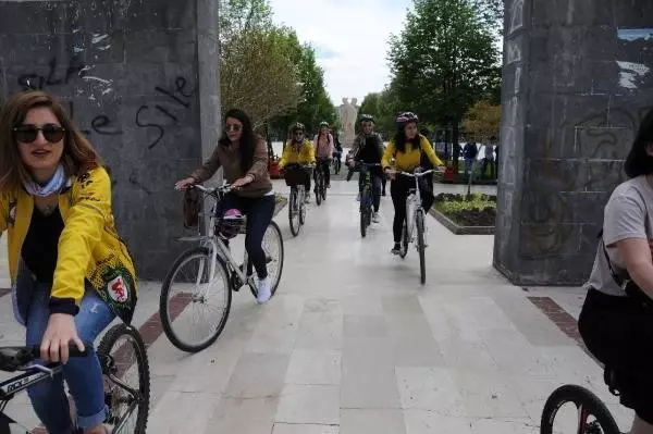 Hatice Hemşire, Protez Bacağıyla 14 Kilometre Pedal Çevirdi