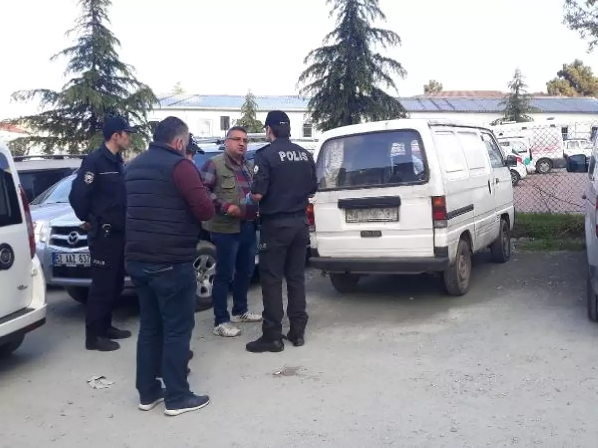 Üvey Kardeşler Birbirlerini Vurdu: 2 Yaralı