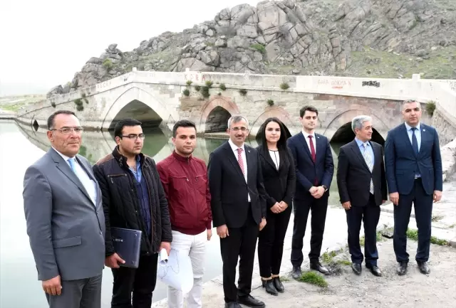 Vali Sezer, Gazetecilerle Devam Eden Yatırımları Gezdi Vali Sezer, Gazetecilerle Devam Eden Yatırımları Gezdi