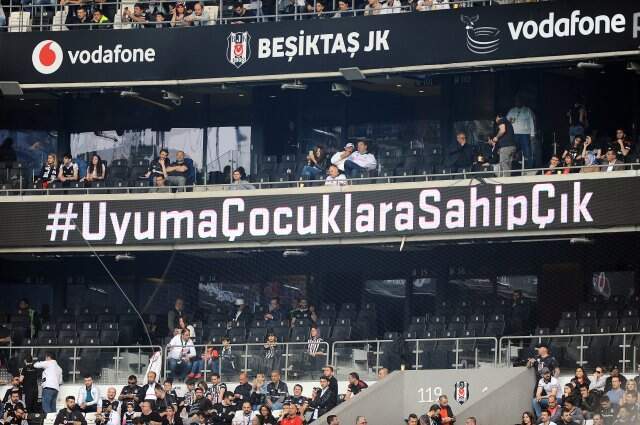 Beşiktaş-Ankaragücü Maçında 1 Dakikalık Tepki! Kimse Hareket Etmedi