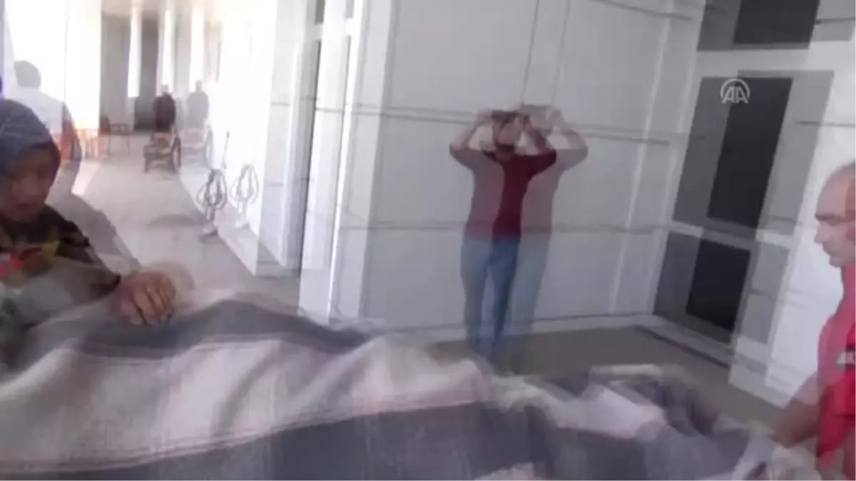 Otomobil Şarampole Devrildi: 4 Yaralı