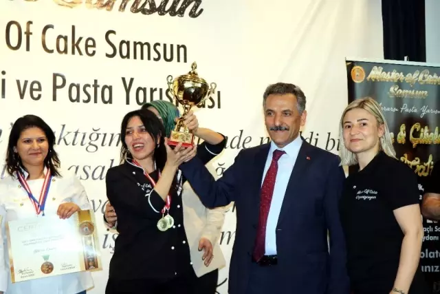 Sanat Eseri Pastalar Ödüllendirildi