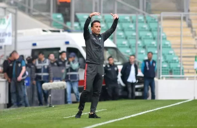 Spor Toto Süper Lig: Bursaspor: 0 - Akhisarspor: 0 (İlk Yarı) Spor Toto Süper Lig: Bursaspor: 0 - Akhisarspor: 0 (İlk Yarı)