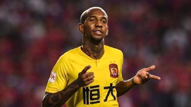 Talisca Şoku! Sahayı Sedyeyle Terk Etti