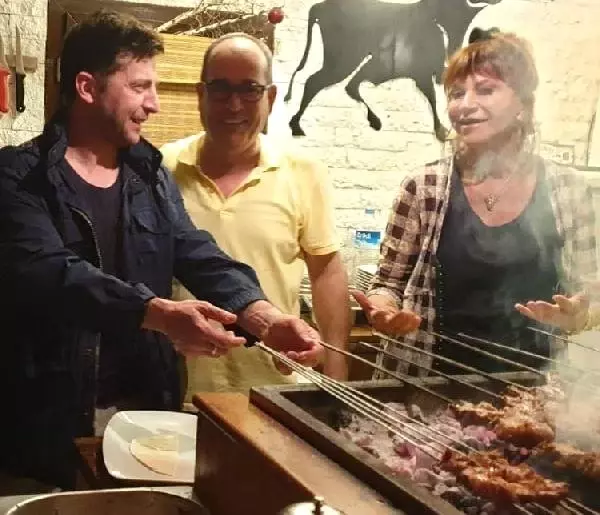Ukrayna Cumhurbaşkanı Zelenskiy, Ocakbaşında Et Pişirdi
