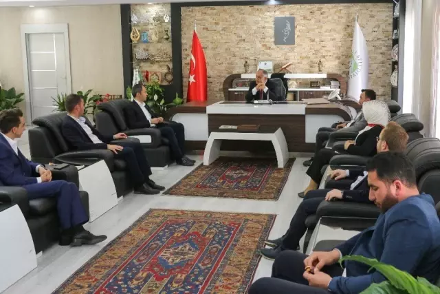 AK Parti Kayseri İl Gençlik Kollarından Başkan Öztürk'e Ziyaret