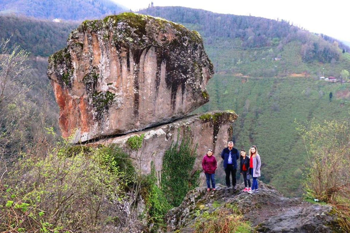 Giresun'da Sıradışı Bir Yer: Gelin Kayası